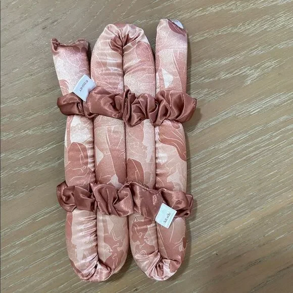 KITSCH BUNDLE DISNEY  Curling Rods & scrunchies + 2 7” pillow scrunchies, NWT - Picture 4 of 8